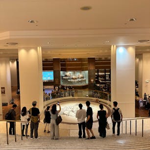 東京・恵比寿にある「YEBISU BREWERY TOKYO」。歴史あるエビスビールの歴史を学べるほか、ここでしか飲めないビールやおつまみも堪能できます！
事前予約が必須ですが、ツアーに参加してビールの歴史を楽しむのもおすすめです♪