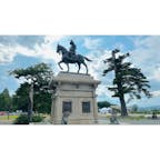 8月7日(水) 仙台城跡
伊達政宗公の騎馬像が置かれている仙台城跡。
政宗公が仙台の町を見守っているようでした！かっこいい…🍀