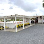 【伊勢志摩エバーグレイズ】
とても広大な敷地で、グランピングやキャンプが楽しめる施設です。
グランピングできるキャビンやデイキャンプも素敵ですが、それ以外にもお子様も楽しめる施設がいっぱい！
夏季限定ですがプールがあったり、琵琶湖に面してるのでカナディアンカヌーで遊べたり、子供が楽しめる
ファンサイクル、プレイグラウンドもあります。