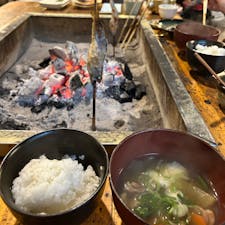 囲炉裏で焼いて食べる田楽最高〜！