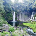 白糸の滝。炎天下の日でもここ来れば涼しくて快適でした。
