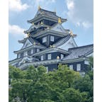 岡山城(烏城)
建て直されているので綺麗✨中も博物館のよう。
吉備津神社
桃太郎の神話が伝わる神社。いろんな神様を祀ってる。学業のお祈りをしてきた。
路面電車とソールフード(？)のえびめし☺️