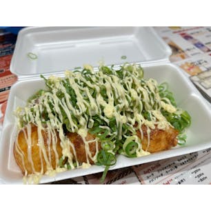 あべのたこやき やまちゃん HEPFIVE店

カリッとろぉ～なたこ焼きで今回6店舗回った中で1番美味しかった‼️

ゆず塩ポン酢を注文しましたが焼きたてホヤホヤで幸せでした(*˘︶˘*).｡.:*♡

#大阪#大阪グルメ#大阪たこ焼き