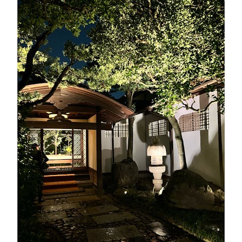 ハツネヤガーデン