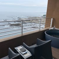 【是空】in千葉県鴨川市
鴨川にある是空にお泊まり✨
お部屋からは海が一望でき、露天風呂付だったので海を見ながら、波の音を聞きながらお風呂に入ってリラックス🧡
お食事も美味しくオススメなお宿でした✨