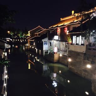 夜はライトアップされて、昼とは違った雰囲気に！
#中国#蘇州#山塘街
