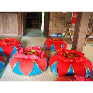 琉球民族衣装をきて写真をとりました。
記念になってとっても良かった。
お店の人が写真も撮ってくれます！