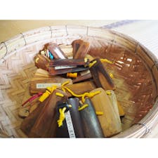 ちょうど沖縄民謡の演奏の時間にいったので聴くことができました。
これは楽器なのかな？指に挟んで観客も一緒に曲を盛り上げます。
最後はみんなで踊って終わり！
良い体験になりました😽