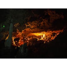 鍾乳洞でイルミネーションをしたのは石垣鍾乳洞が世界初とのこと！