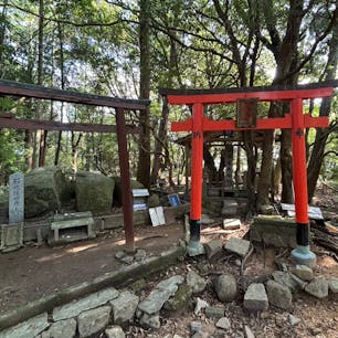 摩耶山

低山ハイクに摩耶山へ。
頂上には石丸猿田彦神社があり、
天狗岩大神と祀られてました。
2024.10.6