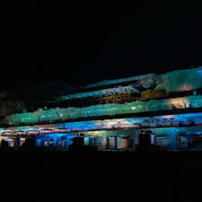 20241008
佐渡　北沢浮遊選鉱場

ライトアップを見に北沢浮遊選鉱場へ
音楽と共に色がどんどん変わり綺麗でした
50mシックナーもライトアップされてました
しかし、とにかく真っ暗！！
スマホの灯りで足下を照らしながら進みました