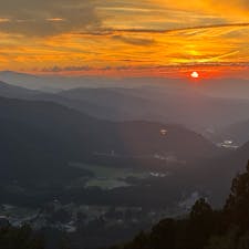 2024/10/14  美女平
🌅きれい  山の連なりが水墨画でみるやつ
#ハイキング