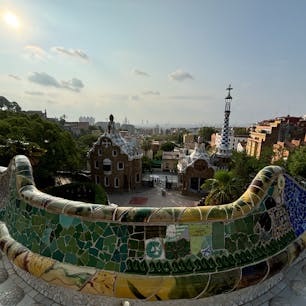 2024/8/22  ガウディ建築
にぎわってた。芸術的。
#バルセロナ  #Barcelona
#スペイン  #Spain