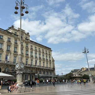 2024/8/20-21  ボルドー
きれいで近代的な街
#ボルドー  #Bordeaux 
#フランス  #France