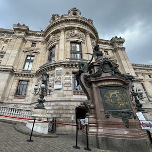 2024/8/14  Charles Garnier外観
チャールズかと思いきや、
シャルル・ガルニエなんやって。
常識なくてごめんなさい。
#パリ  #Paris
#フランス  #France