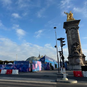 2024/8/15  アレクサンドル3世橋
オリンピックでいろんなところ封鎖されてたけど
盛り上がってたしきれい…💛
#パリ  #Paris
#フランス  #France