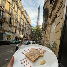 2024/8/15  コスパおしゃディナー
エッフェル塔みえるレストランで選んだ20 Effiel
気候もよかったのでテラス席🧡
#パリ  #Paris
#フランス  #France