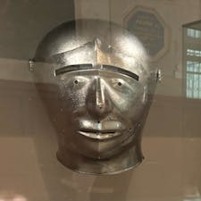 2024/8/15  軍事博物館
The Army Museum
なんか古代の武具から第二次世界大戦まで
幅広くものすごい規模の展示で1日で回りきれない。
一見間抜けに見えるマスクや子供用の、
日本の戦国時代の展示ブースもあり見所だらけ。
#パリ  #Paris
#フランス  #France