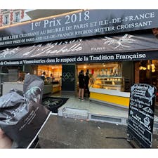 2024/8/17  もちろん🥐も
パリクロワッサンコンクール2018優勝店
La Maison d'Isabelle (Best croissant 2018)
サクッとバターの満足度💯🧈コスパ◎
#パリ  #Paris
#フランス  #France