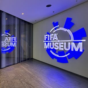2024/8/10  FIFA museum
サッカー好きにはたまらん空間
歴史から学べて、最後にはプレイエリアも⚽️
開き待ちも何人かいて昼前には少年たちで賑わってた
#チューリッヒ  #Zurich
#スイス  #Switzerland