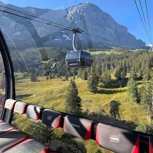 2024/8/11  ⛰️🫶
グリンデルワルトから🚠+🚇で
ユングフラウヨッホ、トップオブヨーロッパ (3,454m)
この高さまで線路つくってるのすごすぎるし
その上に日本のポストがあったのも📮🤍
#グリンデルワルト  #Grindelwald
#ユングフラウヨッホ  #jungfraujoch
#ユングフラウ  #Jungfrauregion
#スイス  #Switzerland