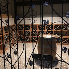 京都　天橋立ワイナリー

京都でワイナリーは珍しい
螺旋階段で地下に降りると
ワイン貯蔵庫が