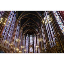 サントシャペル大聖堂
一面がステンドグラスでこれ程綺麗な教会は初めて⛪️