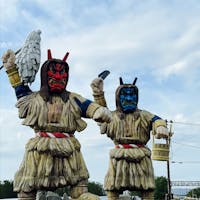 男鹿半島と言ったらなまはげ！
なまはげ立像　男鹿観光総合案内所で大きな大きななまはげ２体が出迎えてくれますよ！

秋田県「県道56号線」風車が綺麗に並ぶ景色に遭遇。
24.11.01

#秋田県　#なまはげ