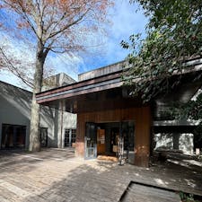 クラブハリエ　八日市の社

滋賀にお出かけついでに
おみやげを
ここ限定のショコラバームmini
を買いました笑
2024.11.24