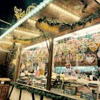 ドイツ・ケンプテンのクリスマスマーケットには可愛らしいお店がたくさん並んでいました。