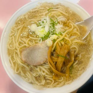 燕三条　背脂ラーメン！大盛り680円