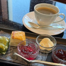 名古屋マリオットアソシアホテルで
ブランチ
名古屋の街並みが一望できて、ちょっとした特別感を味わえました！
名古屋駅も、すっかりクリスマスモード！

#名古屋マリオットアソシアホテル
#名古屋
#クリスマス
#どあらん
#スコーン
#ケーキ