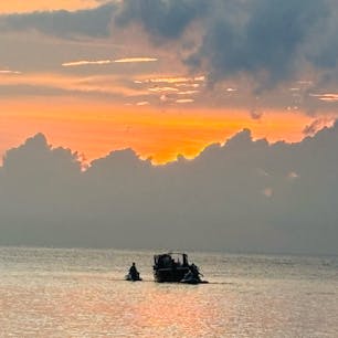 地元の人にも人気の夕陽スポット