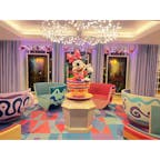 東京ディズニーセレブレーションホテル ウィッシュ

ファミリータイプのホテルです。デイベッド2台とシングルベッド2台で4人で宿泊しました。

ランドに行く方はハッピーエントリーも使える上に、4人で宿泊だと1泊1万円を切るので、オフィシャルホテルの中でもリーズナブル‼️

ディスカバーとウィッシュでコンセプトが違うのも楽しい♡

#千葉