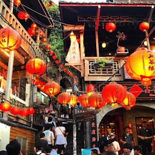 夕暮れ前の九份。
瑞芳駅からタクシーで205元