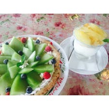 2016.08.21
やまや園 ピザリア(山形県)
メニューには載っていないフルーツのピザですが、電話で予約をした際に教えてくださいました🍈
ピザ生地がしっかりしていてモチモチで、美味しかったです。
その他のピザも自家製の野菜を使っているそうです！