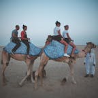 アラブ首長国連邦：アブダビ

デザートサファリのあと
ラクダにのせてくれました🐪✨