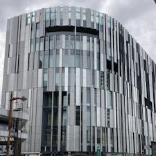 今が旬の寒ぶり求めて富山旅
寒ぶりの他にもノドグロやマグロも
美味しかった☺️
ぶり丼目指して氷見まで足を伸ばしたけど、240分待ちで断念💦
富山市観光はコンパクトで、平日だったからか人も少なくてゆったりできました!

#富山市ガラス美術館
#富山城
#富岩運河環水公園
#雨晴海岸
#寒ぶり#富山ブラックラーメン