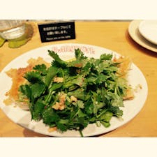 宇都宮駅内で餃子🥟を食べました。
初めてパクチー餃子に挑戦しました🌿
多分、パクチーも初めて。
あまり冒険するタイプではないのですが、今日は冒険😊😊
#宇都宮駅#宇都宮餃子🥟#芭莉龍