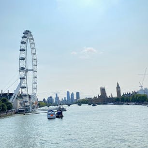 ロンドンアイ
料金高過ぎたのと他国で見覚えあり
乗るのは断念！夜とか綺麗そう🎶
#202408 #sイギリス