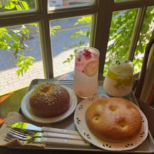 私の好きな街、安国
毎回の渡韓で絶対に寄るカフェ
ここのドリンクが絶品で7000wonくらい
建物も内装も自然と古き良き雰囲気感じで最高