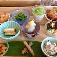 目の前に大海原が広がる鵜の島ヴィラのダイニング海音SEA-NE。
宿泊施設の敷地内にお食事だけの利用も可能なダイニングがあります。
限定ランチが人気ですが早い者勝ち。

#鵜の島ヴィラ #ダイニング海音seane
#茨城県