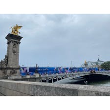 アレクサンドル3世橋
オリンピック仕様！感動した🥺
#202408 #sフランス