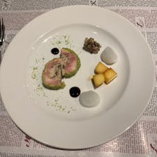 鳥取の米子市にも美味しいフレンチのお店がありました。

メゾン ド キュー
(Maison de kyu)

コース料理はどれも丁寧に作られていて、母も満足との事でした。
たまの贅沢にいかがでしょうか？

#フランス料理
#メゾンドキュー
#グランメゾン
#コース料理