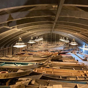 三重　海の博物館

大空間に
たくさんの船の展示がありました

内藤廣氏設計