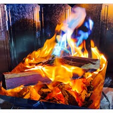 常陸大宮やすらぎの里でキャンプ🏕️

冬はオフシーズンでお得に楽しめます❄️

寒さ以外は虫もいなく、空いてて静かで最高✨

焚き火が暖かかったです☺️