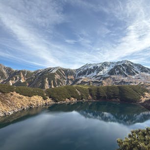 富山黒部アルペンルート  室堂
24年で1番感動した景色だった。
今年は夏の立山に行きたいな
