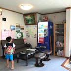 【旅館 みはら荘】兵庫県北部・城崎・日和山海岸に位置する料理宿。
地元で獲れる新鮮魚介＆但馬牛、冬は松葉かにの「特級ブランド津居山ガニ」や、名黒毛和牛「但馬牛」が美味しい！
今回頼んだ夕飯は、「おやじが選んだ美味い新鮮魚のしゃぶしゃぶプラン
」と「但馬牛のすき焼きコース」。
一つの家族で、違うコースを選べるのがありがたい。
どちらのコースにも地魚のお刺身など旬なものが前菜で出されて、兵庫県の地酒「香澄鶴」も堪能。
なんと言ってもリーズナブルなのが素晴らしいです。