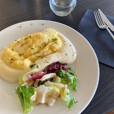 ル ルレ サン ミシェル
モン・サン・ミシェル名物のオムレツ！
期待してなかったけどとってもおいしかった！
#202408 #sフランス