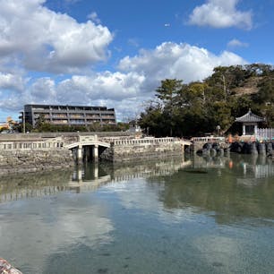 三断橋

和歌山市和歌浦中
妹背山に行く時に渡る橋
綺麗な石橋で渡ると振り返りたくなります
2025.2.9
